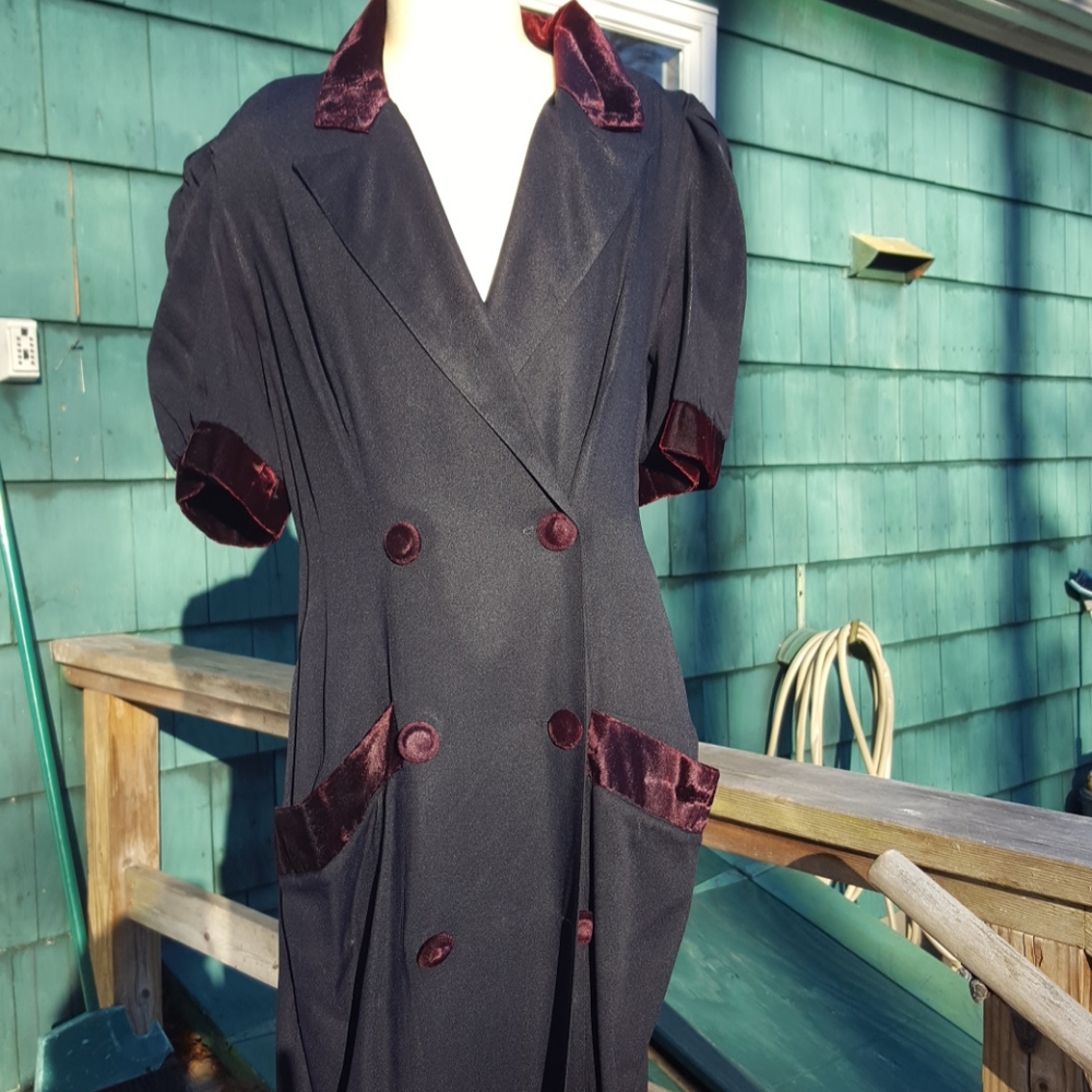 Jonathan Martin vintage Red Velvet black dress